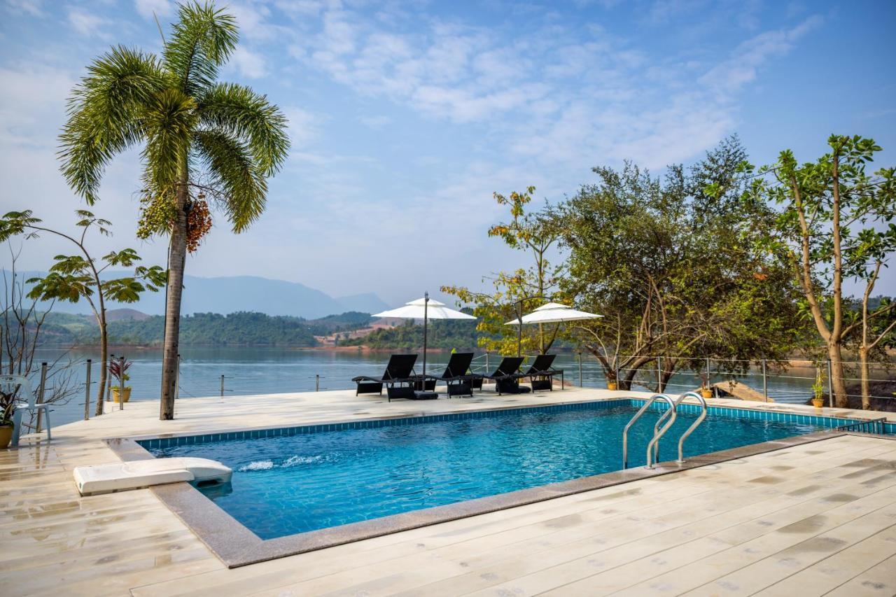 The Sanctuary Nam Ngum Beach Resort Vang Vieng Exteriér fotografie