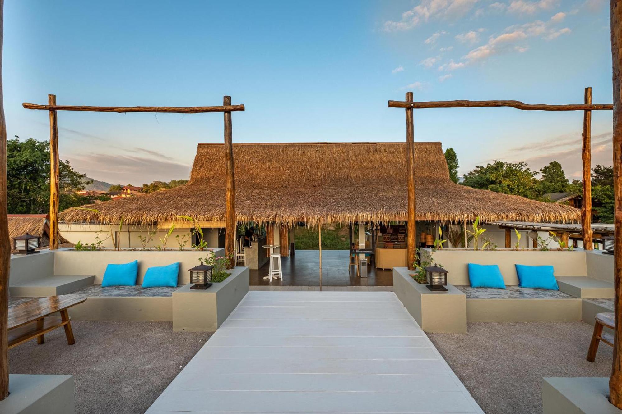 The Sanctuary Nam Ngum Beach Resort Vang Vieng Exteriér fotografie