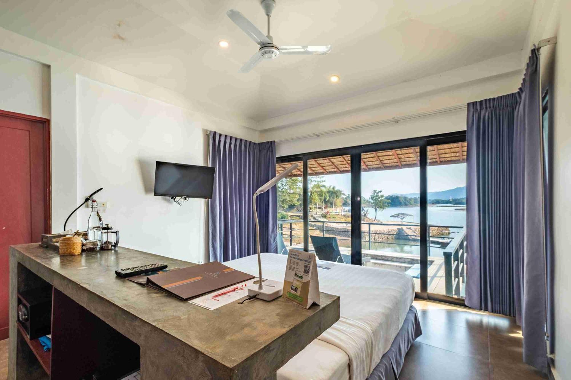 The Sanctuary Nam Ngum Beach Resort Vang Vieng Exteriér fotografie