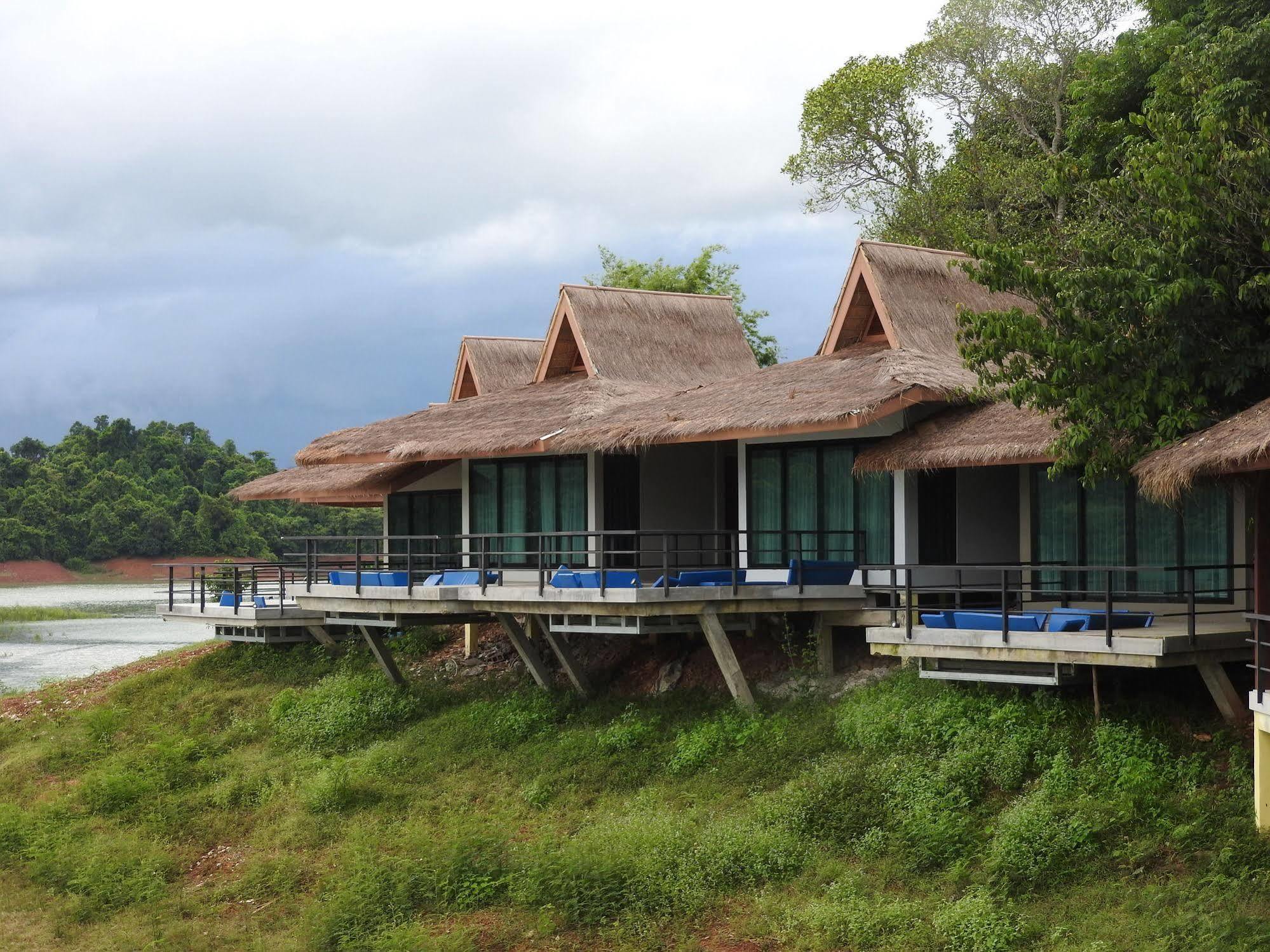 The Sanctuary Nam Ngum Beach Resort Vang Vieng Exteriér fotografie