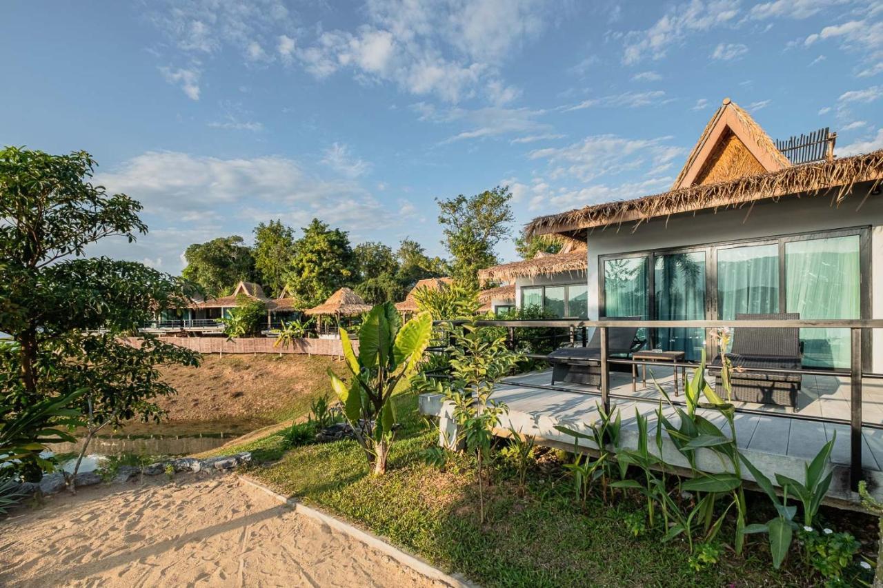 The Sanctuary Nam Ngum Beach Resort Vang Vieng Exteriér fotografie